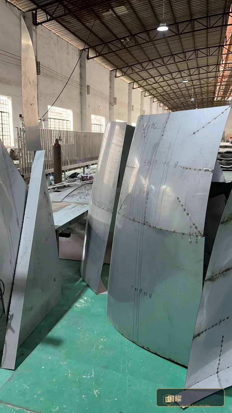 Group of formed segments in the fabrication bay