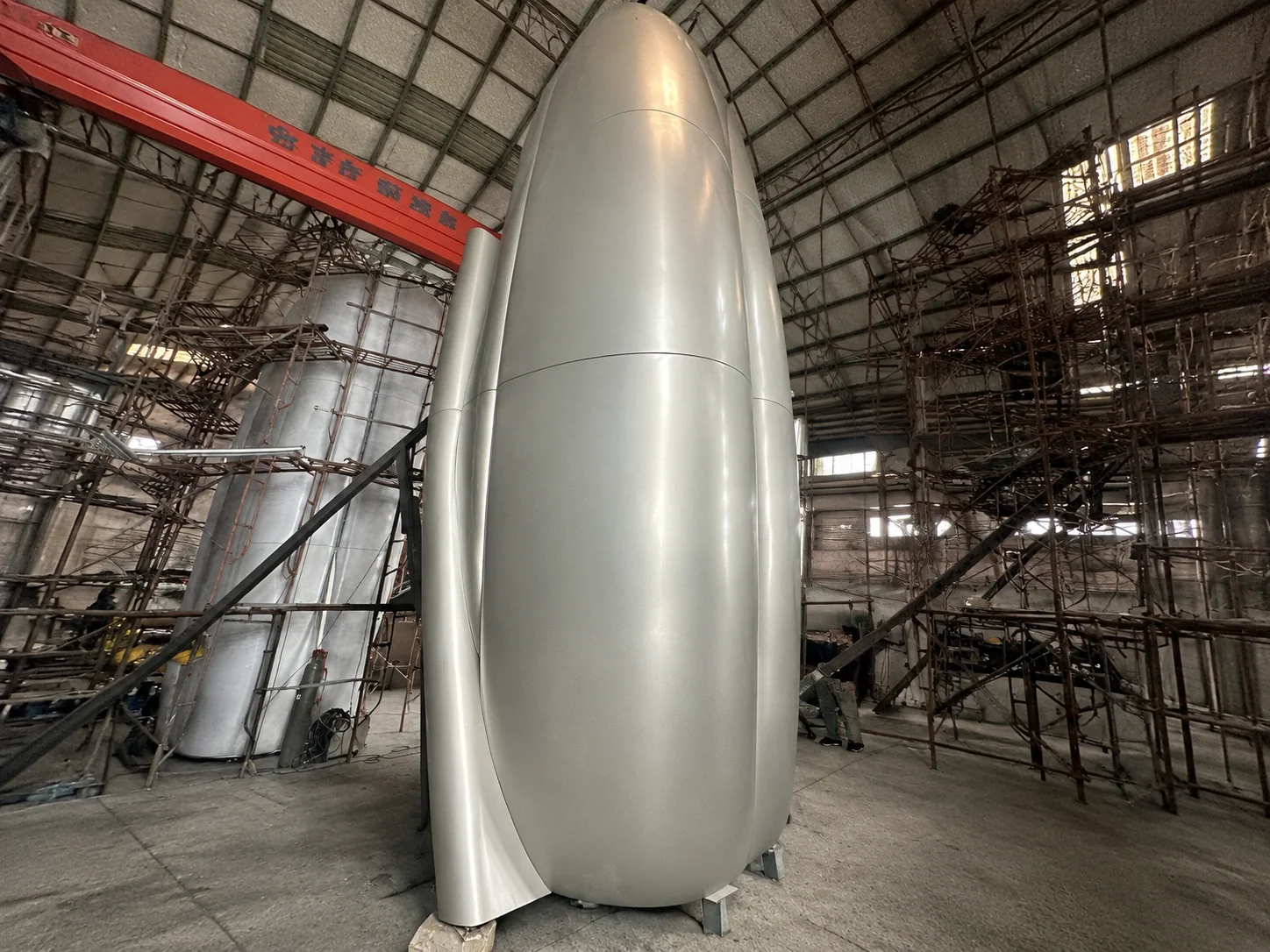 The complete column cladding in the factory