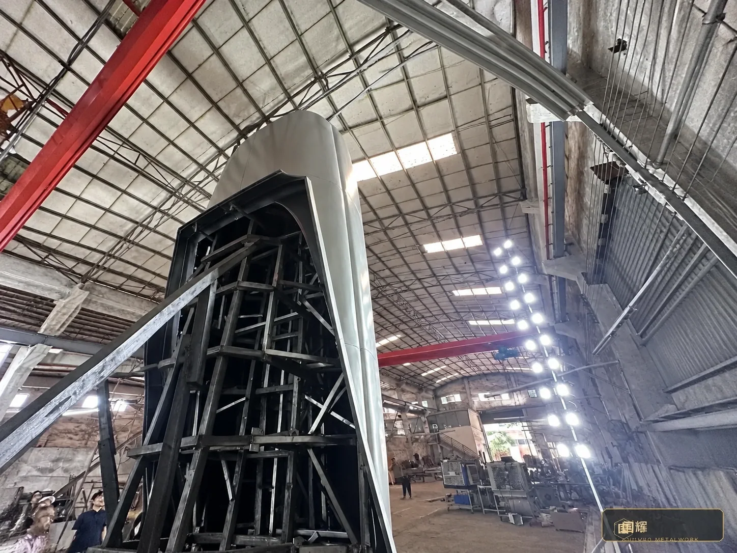 Internal frame ribs and rings from inside the shell